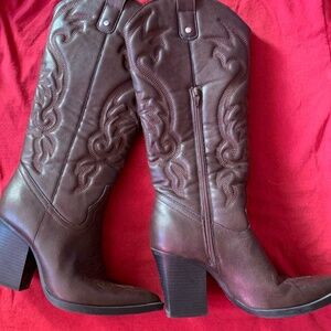 Forever 21 Women’s Cowgirl Boots